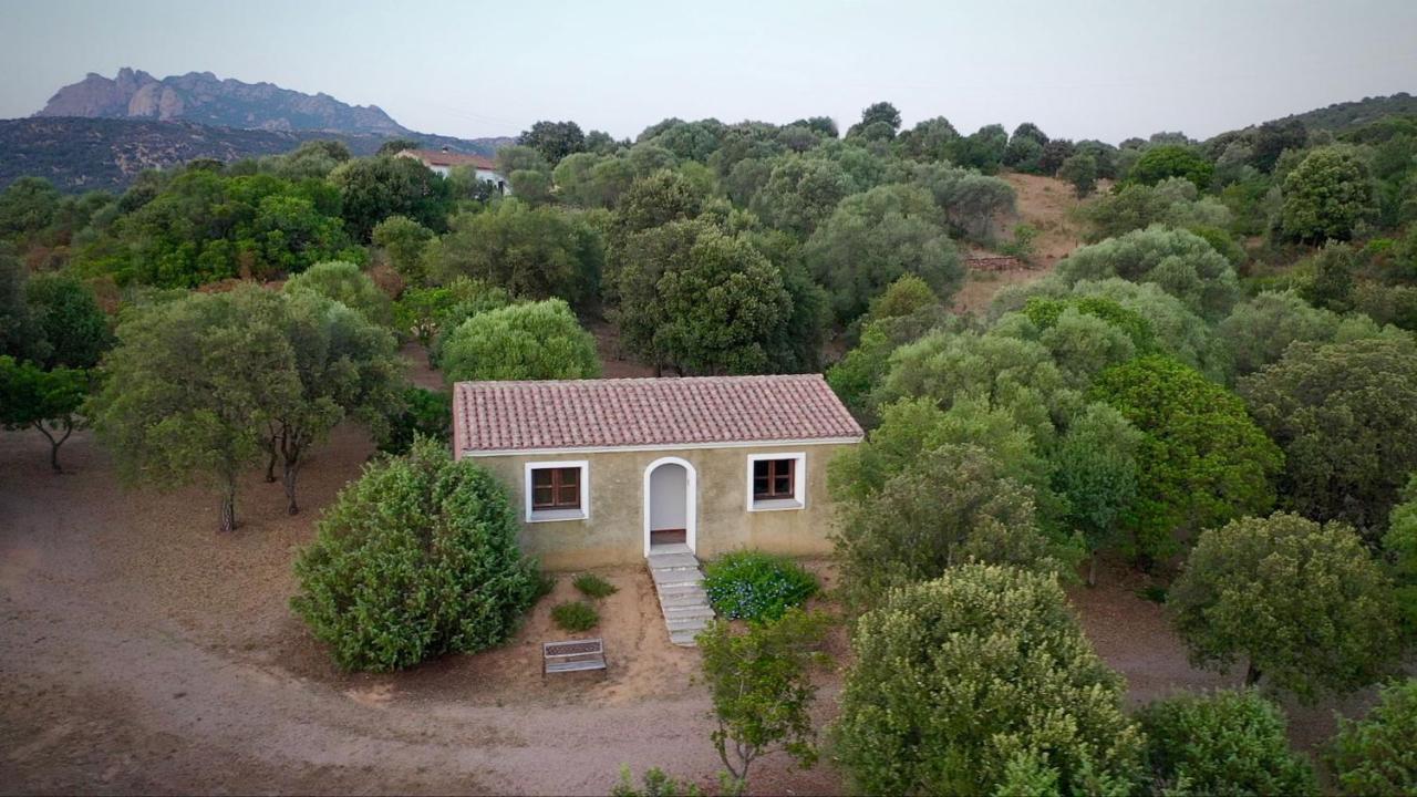 Li Paduleddi Country Guest House Olbia Bagian luar foto