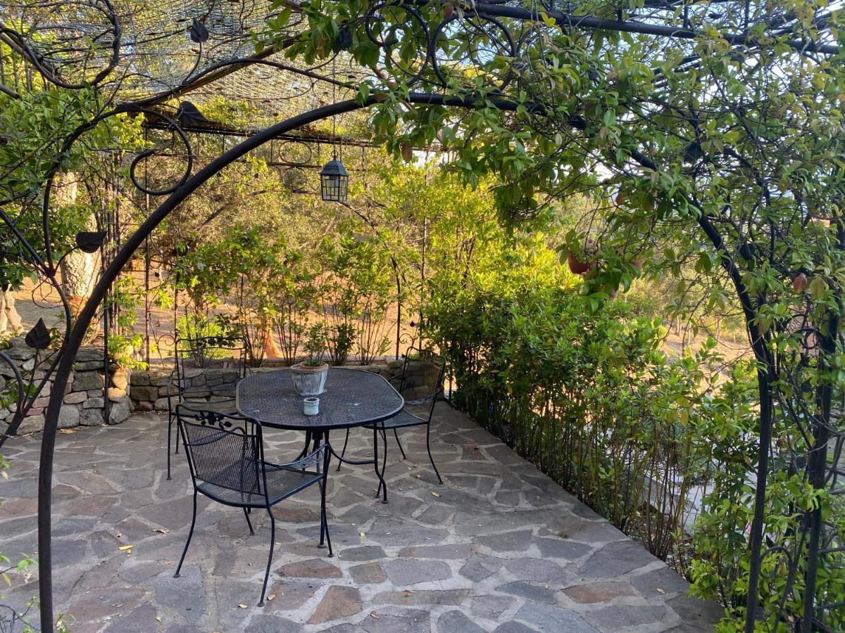 Li Paduleddi Country Guest House Olbia Bagian luar foto