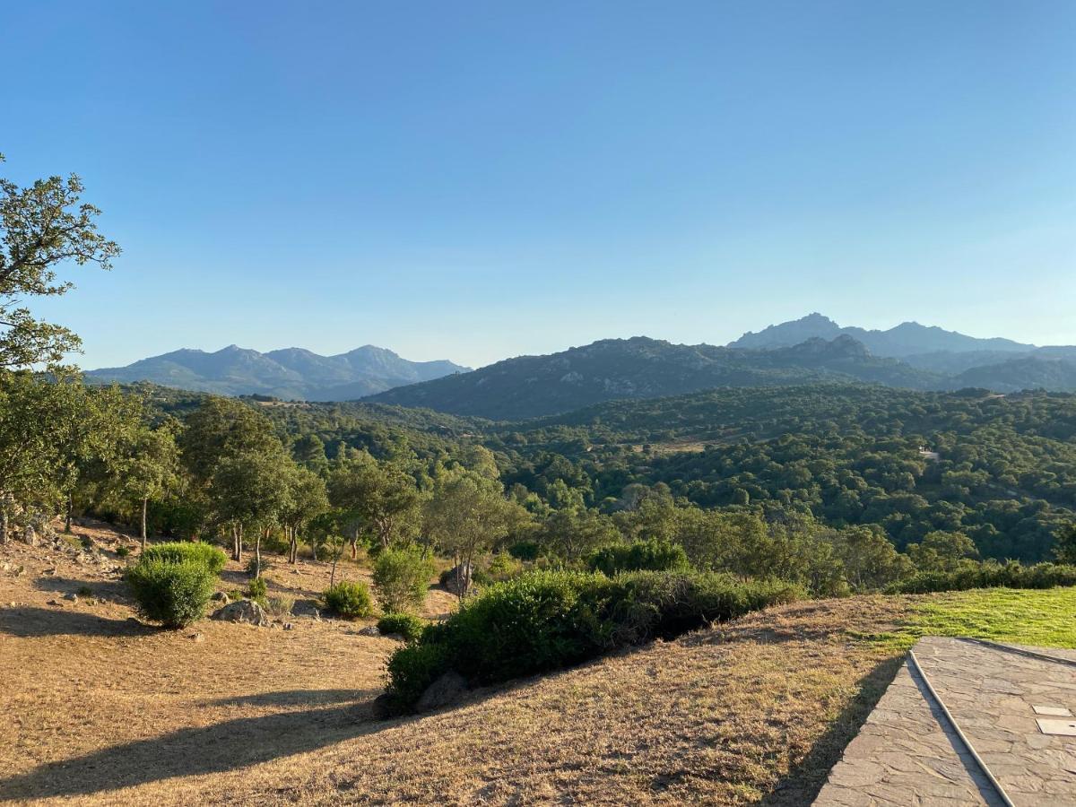 Li Paduleddi Country Guest House Olbia Bagian luar foto